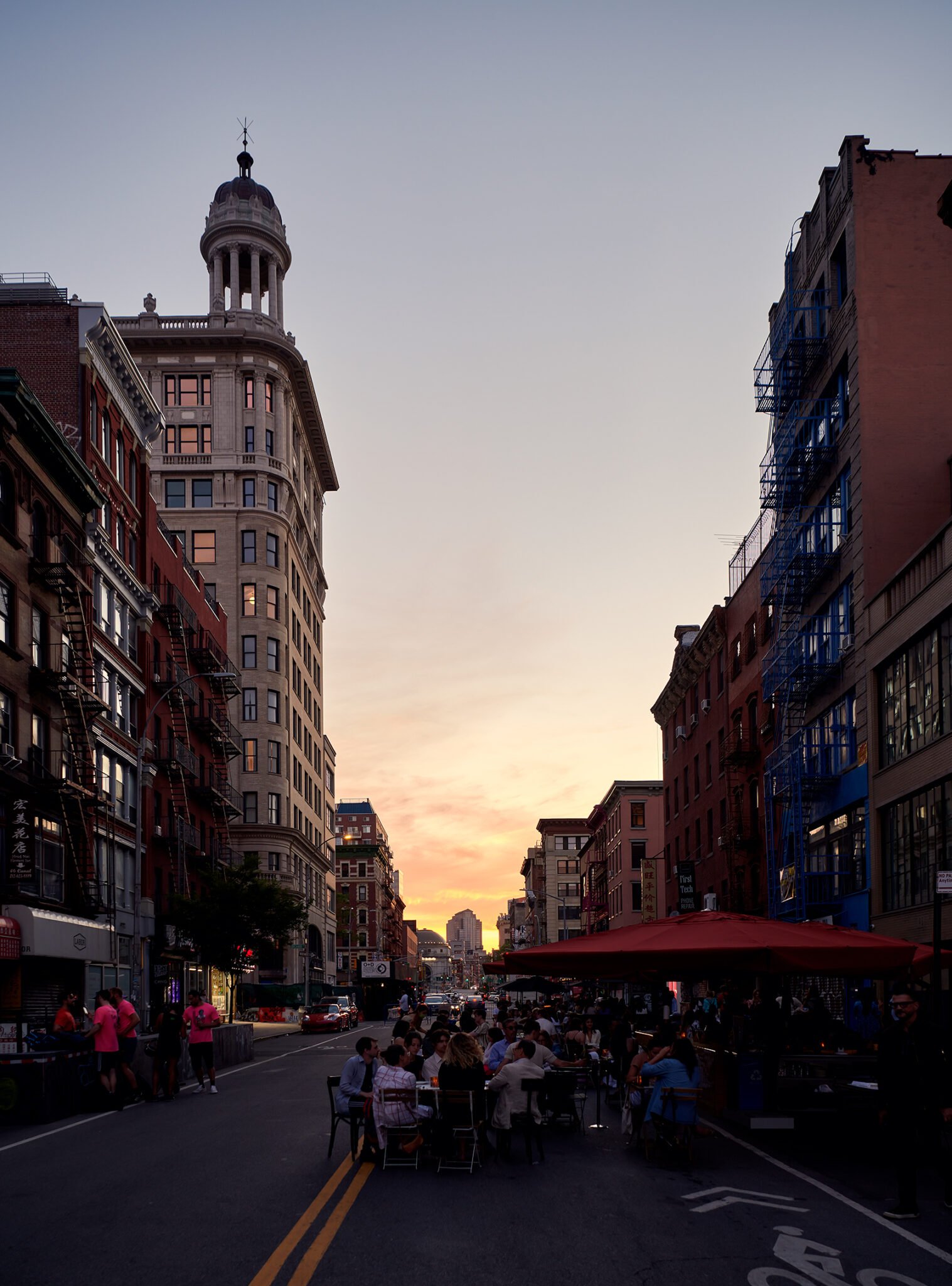Le quartier vivant de l'hôtel Nine Orchard à New York.