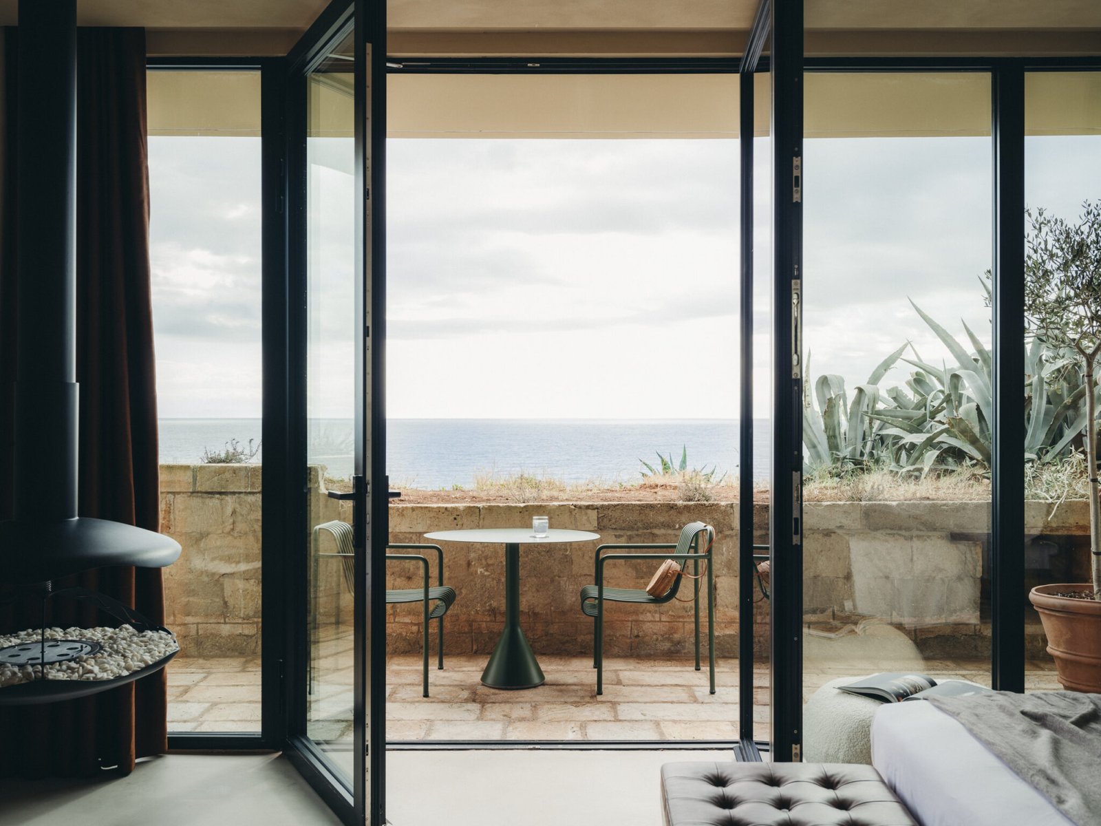 MAMULA ISLAND Hôtel Monténégro.
Vue de la chambre.