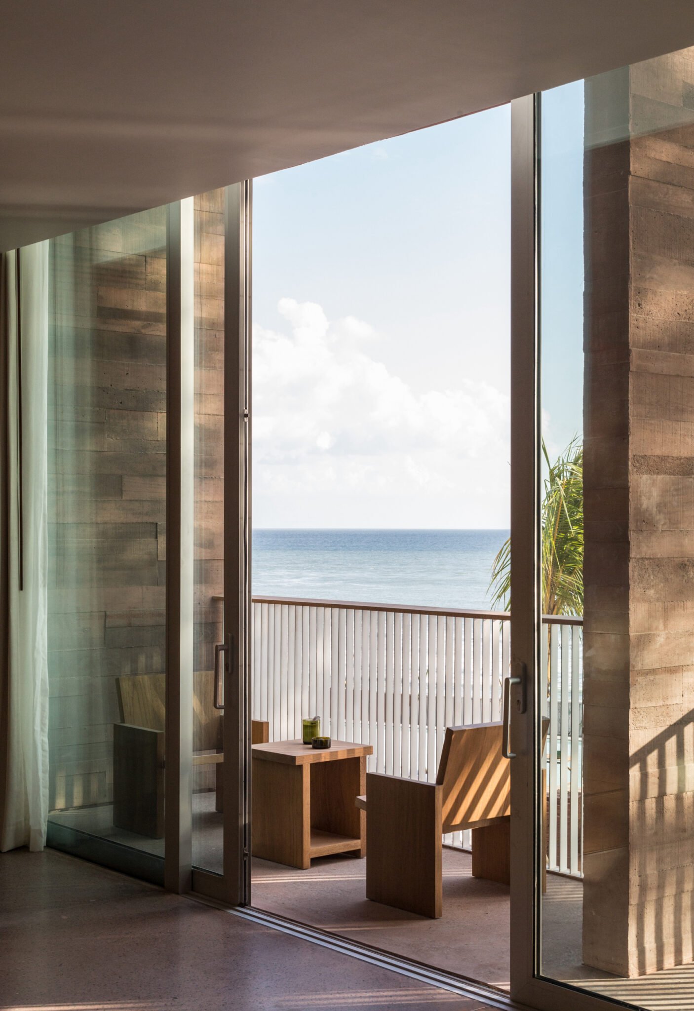 Design rooms in Bali with local inspirations and sea view