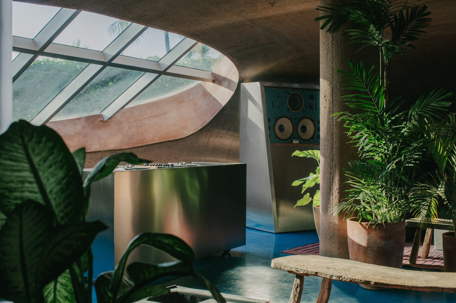 Dome Restaurant - Futuristic and local restaurant in Bali